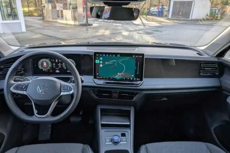 Volkswagen Tiguan din 2024 cu 41.550 km - oferta VOL183944 - foto 7