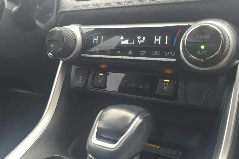 Toyota RAV4 din 2021 cu 113.791 km - oferta TOY183951 - foto 19