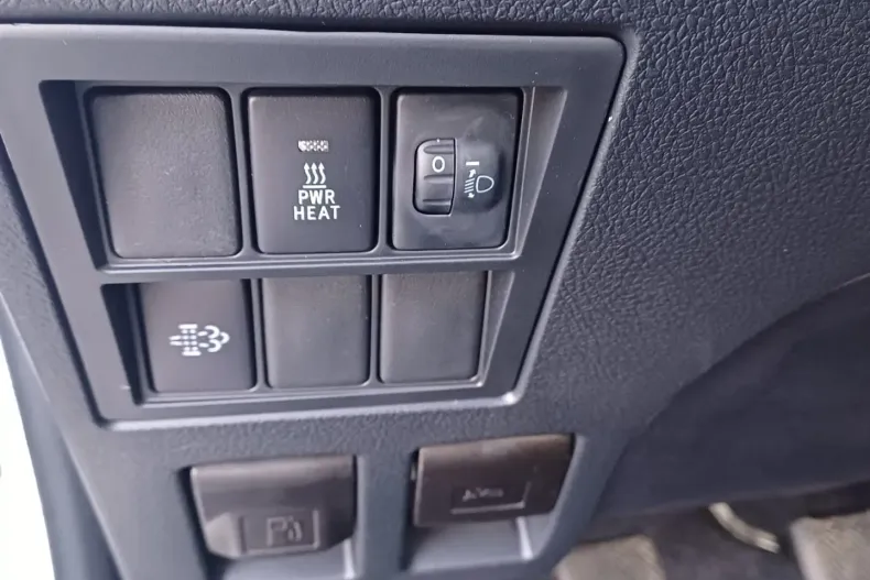 Toyota Hilux din 2023 cu 1 km - oferta TOY183954 - foto 9