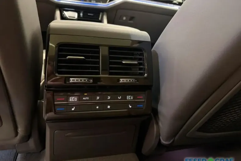 Volkswagen Touareg din 2025 cu 19.619 km - oferta VOL183959 - foto 14