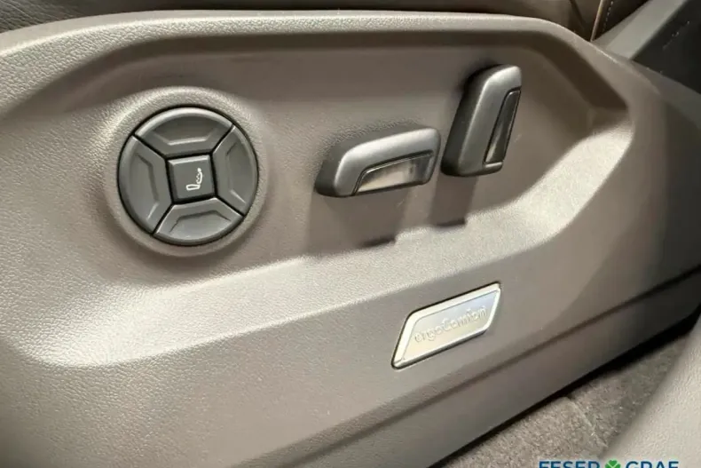 Volkswagen Touareg din 2025 cu 19.619 km - oferta VOL183959 - foto 17