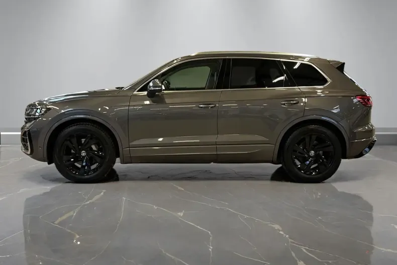 Volkswagen Touareg din 2025 cu 25.328 km - oferta VOL183960 - foto 5