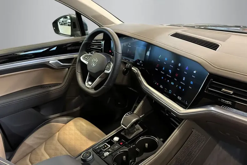 Volkswagen Touareg din 2025 cu 25.328 km - oferta VOL183960 - foto 9