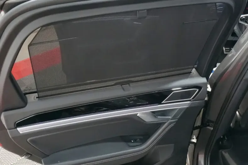 Volkswagen Touareg din 2022 cu 48.364 km - oferta VOL183961 - foto 21