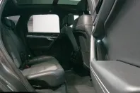 Volkswagen Touareg din 2022 cu 48.364 km - oferta VOL183961 - foto 35