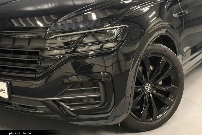 Volkswagen Touareg din 2022 cu 49.000 km - oferta VOL183963 - foto 3