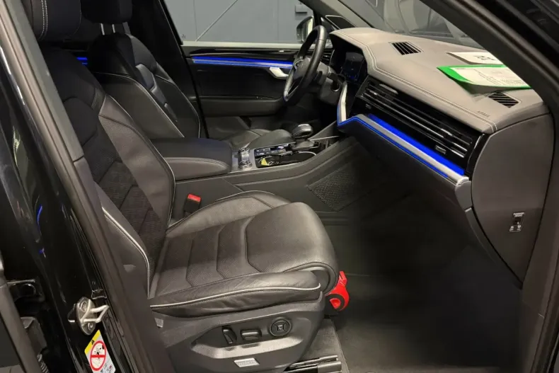 Volkswagen Touareg din 2022 cu 49.000 km - oferta VOL183963 - foto 13