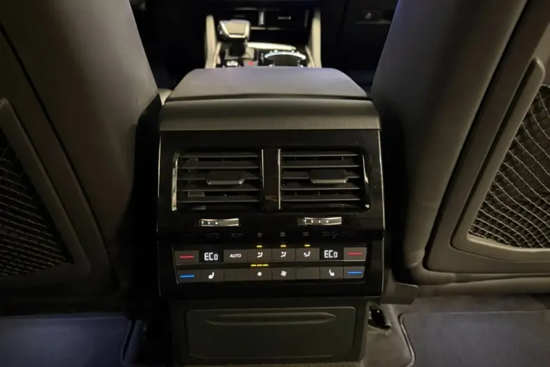 Volkswagen Touareg din 2022 cu 49.000 km - oferta VOL183963 - foto 34