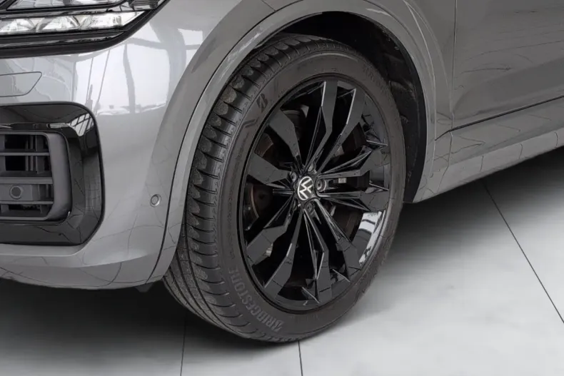 Volkswagen Touareg din 2022 cu 41.367 km - oferta VOL183964 - foto 5