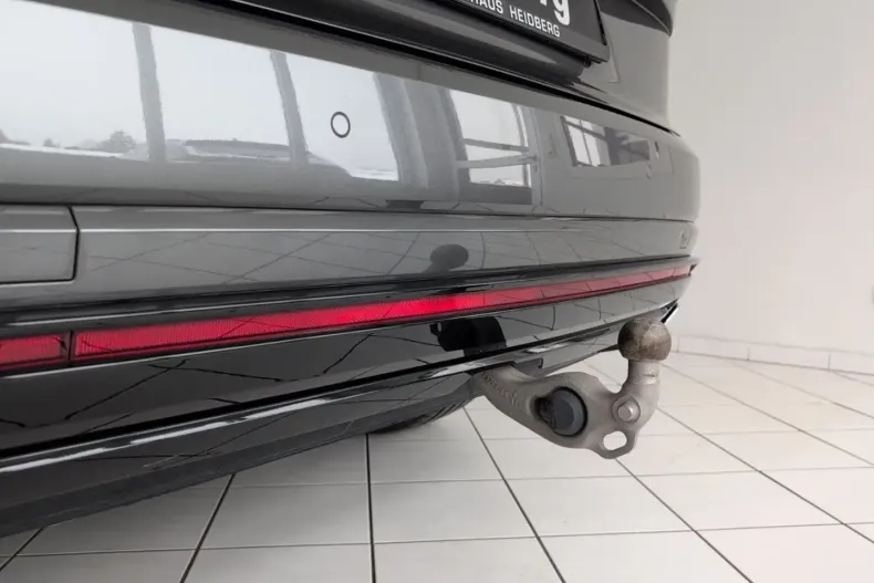 Volkswagen Touareg din 2022 cu 41.367 km - oferta VOL183964 - foto 13