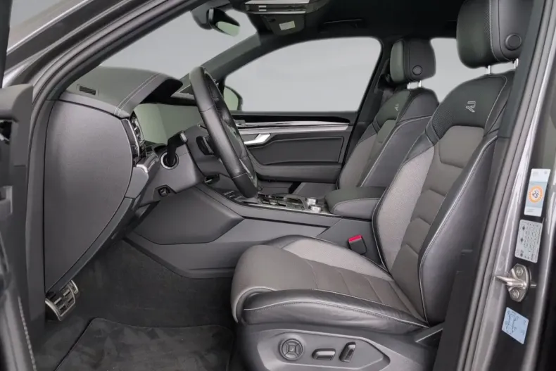 Volkswagen Touareg din 2022 cu 41.367 km - oferta VOL183964 - foto 18