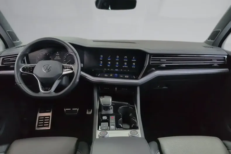 Volkswagen Touareg din 2022 cu 41.367 km - oferta VOL183964 - foto 26