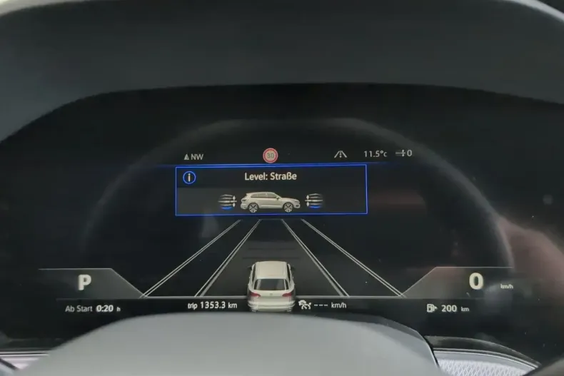 Volkswagen Touareg din 2022 cu 41.367 km - oferta VOL183964 - foto 32