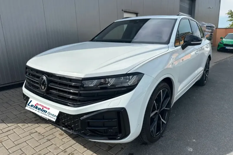 Volkswagen Touareg din 2024 cu 32.900 km - oferta VOL183965 - foto 2