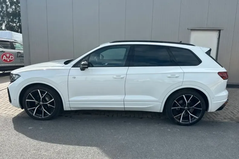 Volkswagen Touareg din 2024 cu 32.900 km - oferta VOL183965 - foto 5