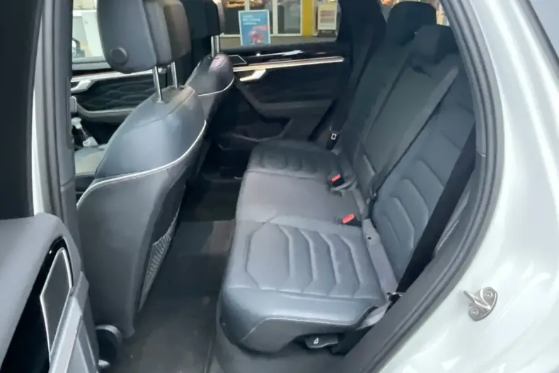 Volkswagen Touareg din 2024 cu 32.900 km - oferta VOL183965 - foto 21