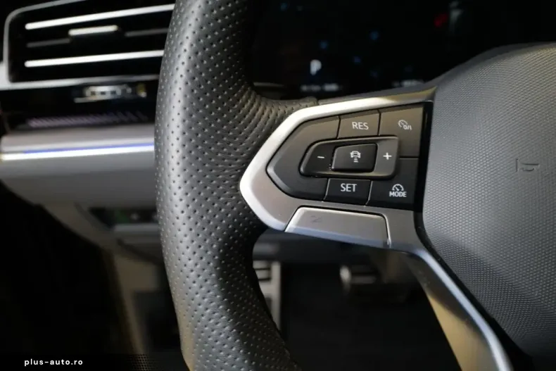 Volkswagen Touareg din 2025 cu 14.823 km - oferta VOL183966 - foto 14