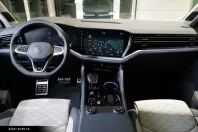Volkswagen Touareg din 2025 cu 14.823 km - oferta VOL183966 - foto 21
