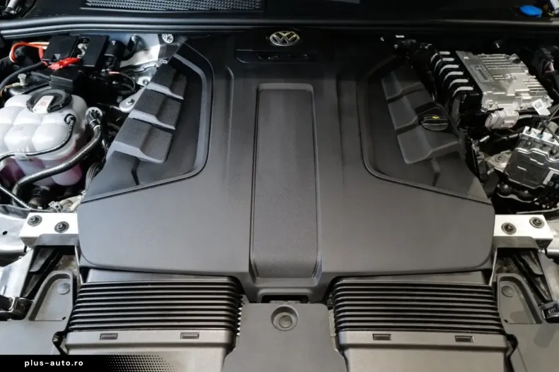 Volkswagen Touareg din 2025 cu 14.823 km - oferta VOL183966 - foto 28
