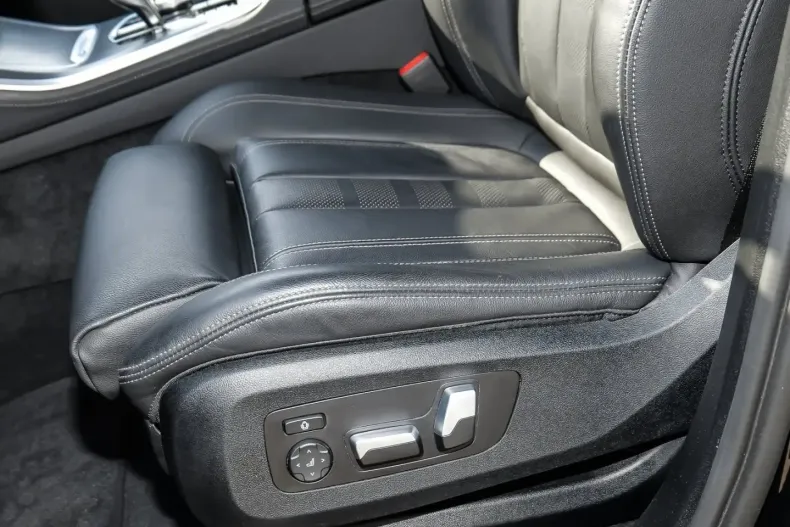 BMW X5 (Seria X) din 2022 cu 100.627 km - oferta BMW183970 - foto 18