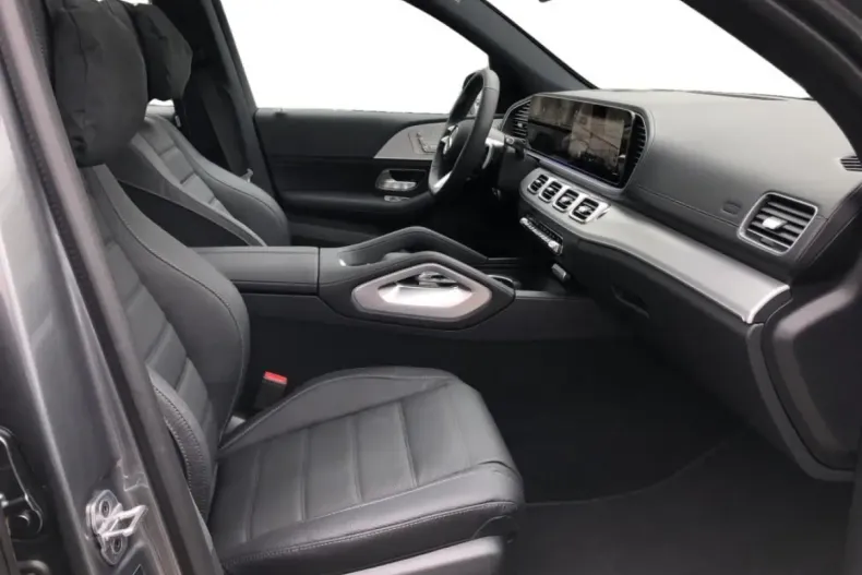 Mercedes-Benz GLS 350 (Clasa GLS) din 2025 cu 6.859 km - oferta MER183978 - foto 3