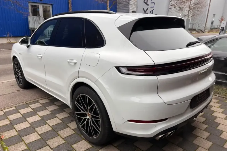 Porsche Cayenne din 2024 cu 28.900 km - oferta POR183982 - foto 26