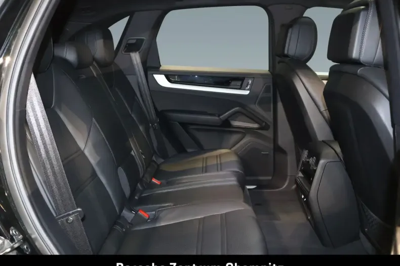 Porsche Cayenne din 2024 cu 29.990 km - oferta POR183983 - foto 8