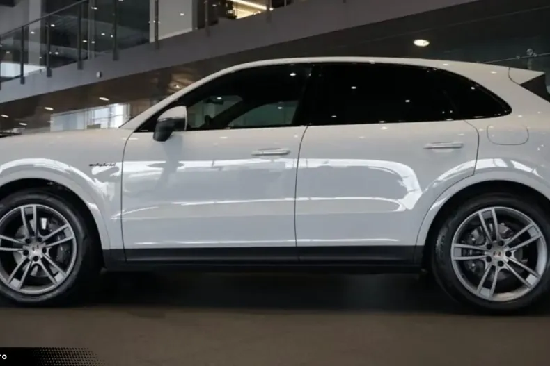 Porsche Cayenne din 2024 cu 16.522 km - oferta POR183984 - foto 6