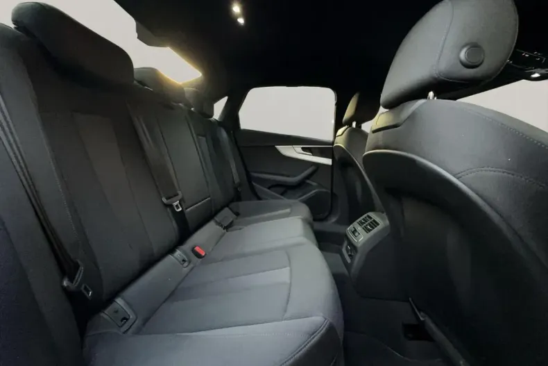 Audi A4 din 2023 cu 13.000 km - oferta AUD183997 - foto 15