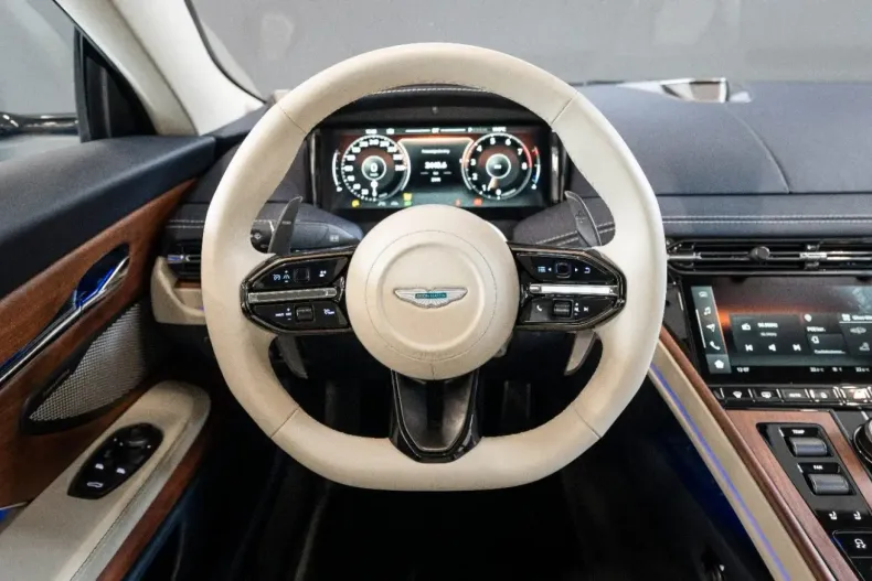 Aston Martin DB12 din 2024 cu 2.444 km - oferta AST184002 - foto 9