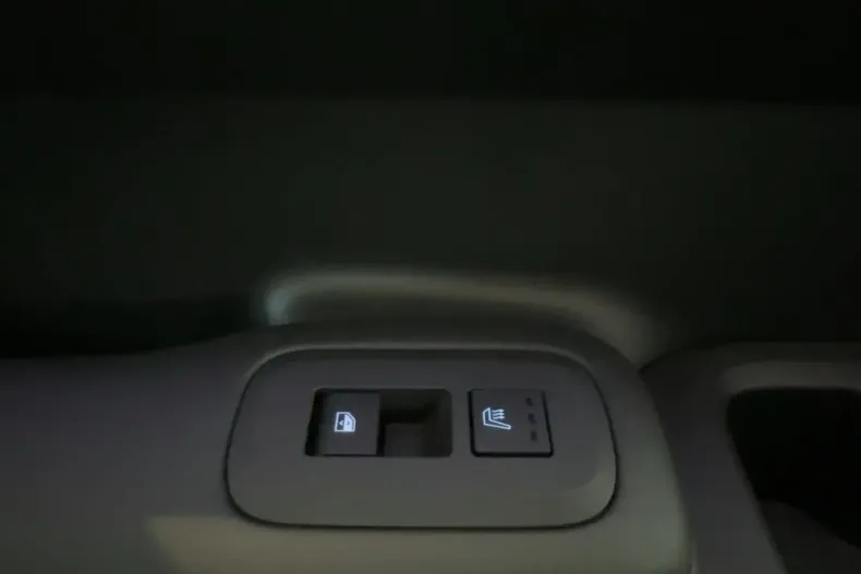 Hyundai SANTA FE din 2024 cu 14.053 km - oferta HYU184006 - foto 18