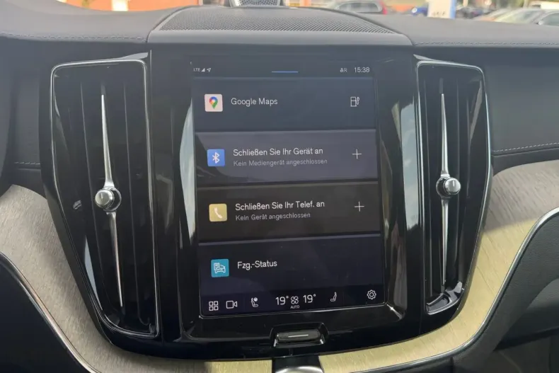 Volvo XC60 din 2022 cu 74.500 km - oferta VOL184007 - foto 19