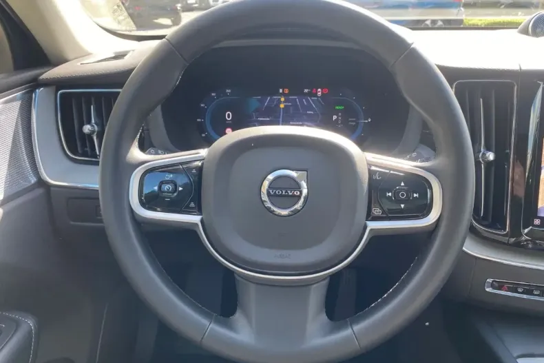 Volvo XC60 din 2025 cu 13.066 km - oferta VOL184010 - foto 10