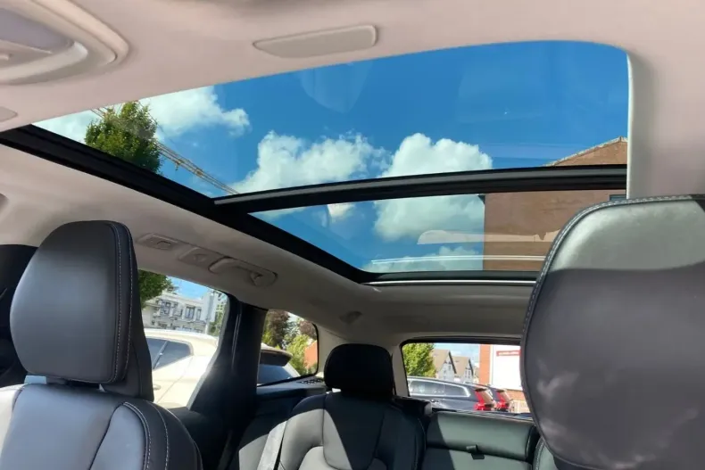 Volvo XC60 din 2025 cu 13.066 km - oferta VOL184010 - foto 12