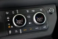 Land Rover Defender din 2024 cu 12.000 km - oferta LAN184012 - foto 11