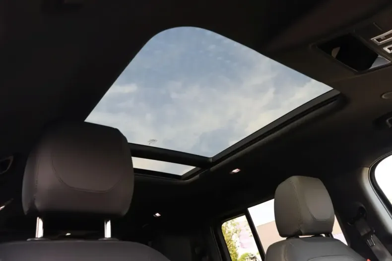 Land Rover Defender din 2024 cu 12.000 km - oferta LAN184012 - foto 17