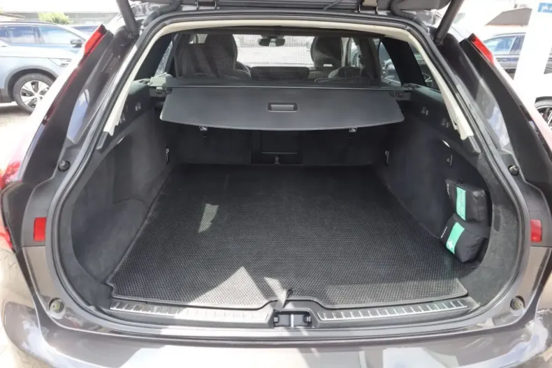 Volvo V90 din 2021 cu 28.434 km - oferta VOL184014 - foto 19