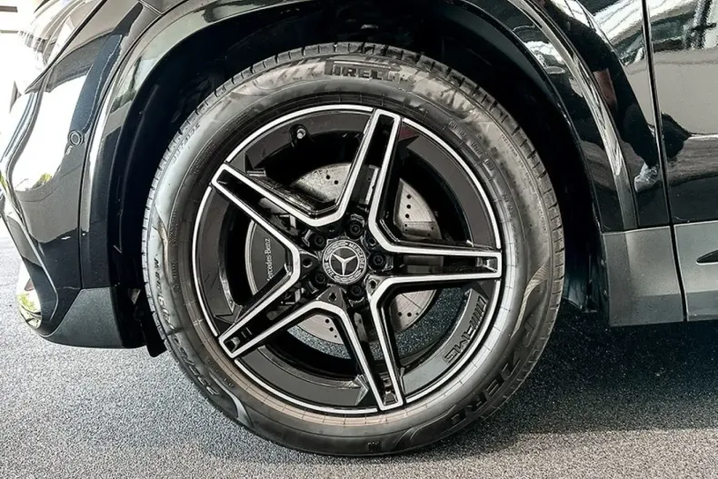 Mercedes-Benz GLA 220 (Clasa GLA) din 2023 cu 24.955 km - oferta MER184020 - foto 6