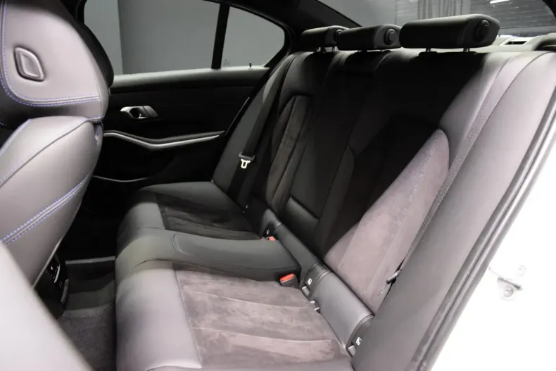 BMW 320 (Seria 3) din 2023 cu 22.000 km - oferta BMW184021 - foto 17