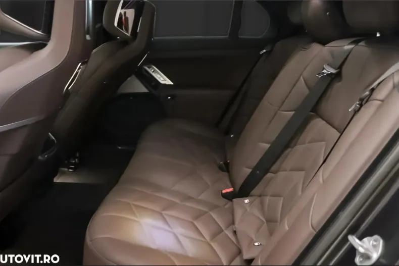 BMW Seria 7 din 2025 cu 27.800 km - oferta BMW184027 - foto 7