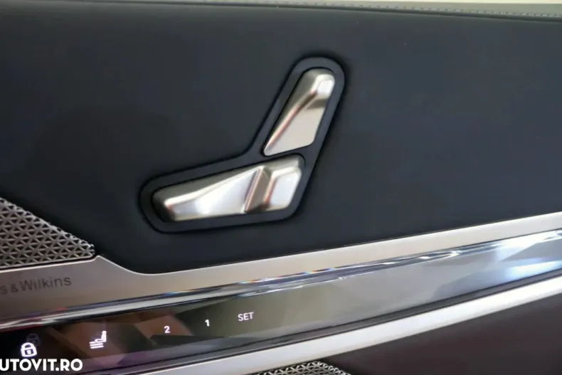 BMW Seria 7 din 2025 cu 27.800 km - oferta BMW184027 - foto 8