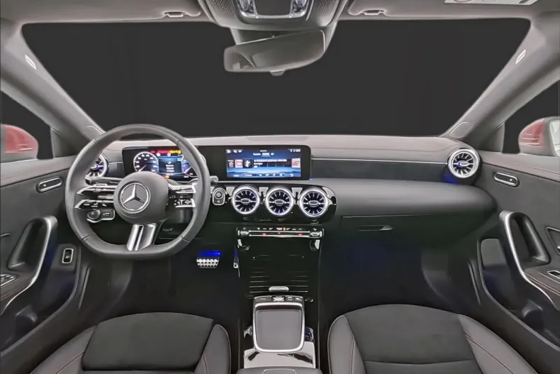 Mercedes-Benz CLA (Clasa CLA) din 2024 cu 12.000 km - oferta MER184028 - foto 7