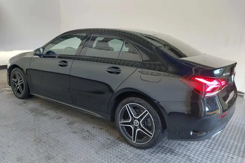 Mercedes-Benz A 250 (Clasa A) din 2022 cu 63.143 km - oferta MER184033 - foto 8