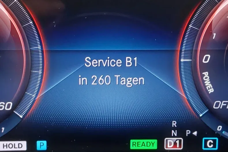 Mercedes-Benz A 250 (Clasa A) din 2022 cu 63.143 km - oferta MER184033 - foto 13