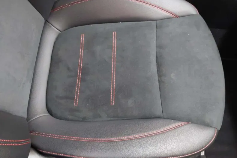 Mercedes-Benz A 250 (Clasa A) din 2022 cu 63.143 km - oferta MER184033 - foto 24