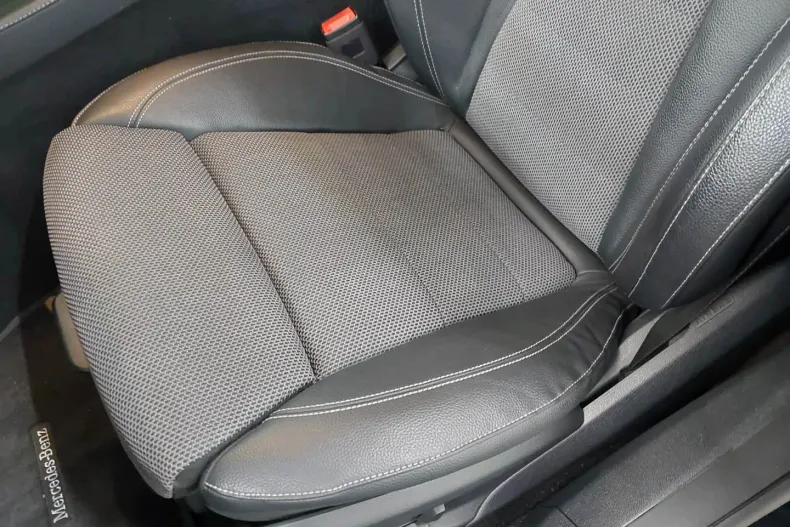 Mercedes-Benz E din 2020 cu 123.990 km - oferta MER184034 - foto 21