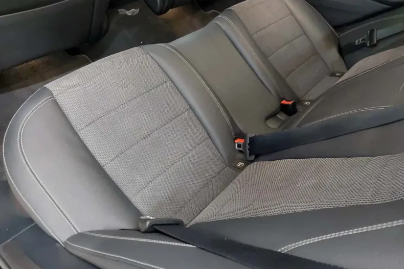 Mercedes-Benz E din 2020 cu 123.990 km - oferta MER184034 - foto 25