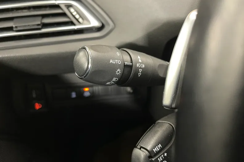 Peugeot 308 din 2021 cu 136.857 km - oferta PEU184045 - foto 26