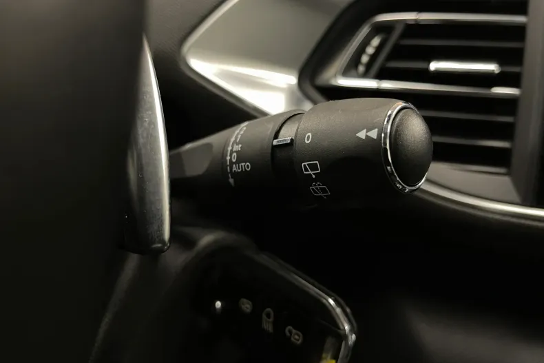 Peugeot 308 din 2021 cu 136.857 km - oferta PEU184045 - foto 27