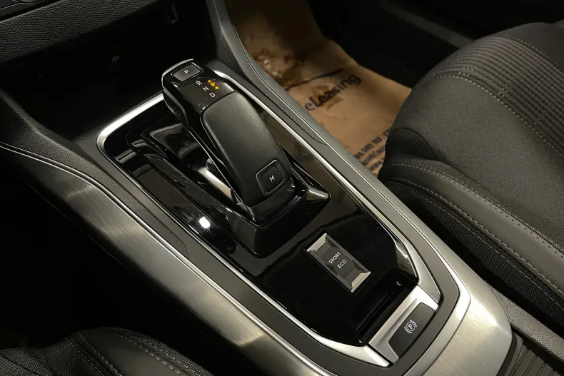 Peugeot 308 din 2021 cu 136.857 km - oferta PEU184045 - foto 28